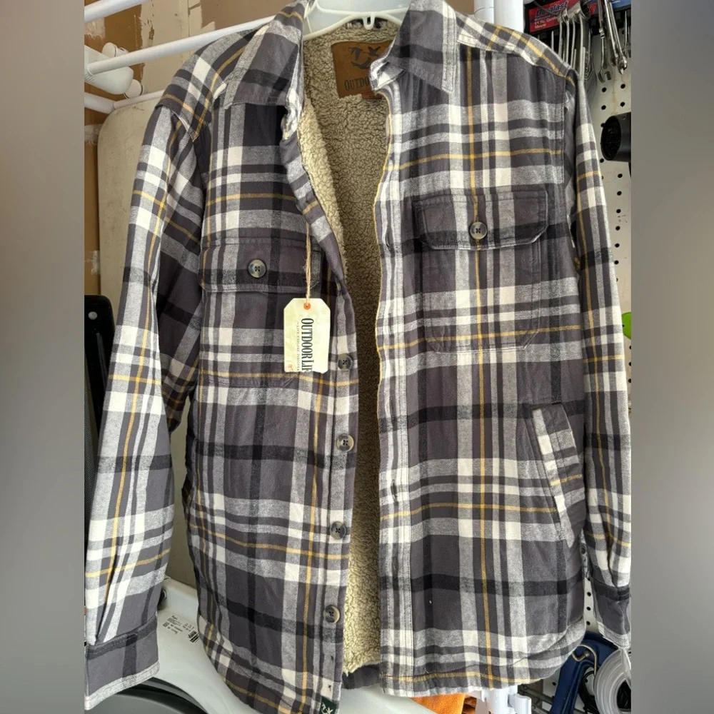 🩶New Outdoor life🖤flannel men’s shirt size(S/C) - Picture 1 of 10